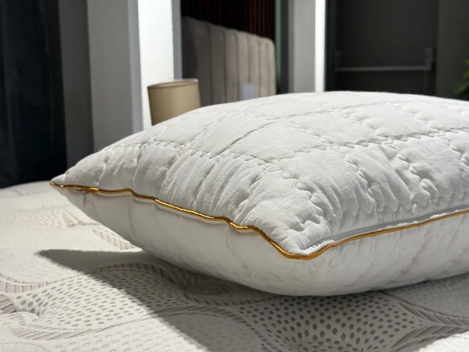 Zinde Yün Yastık 50*70 Saten Tek Biye