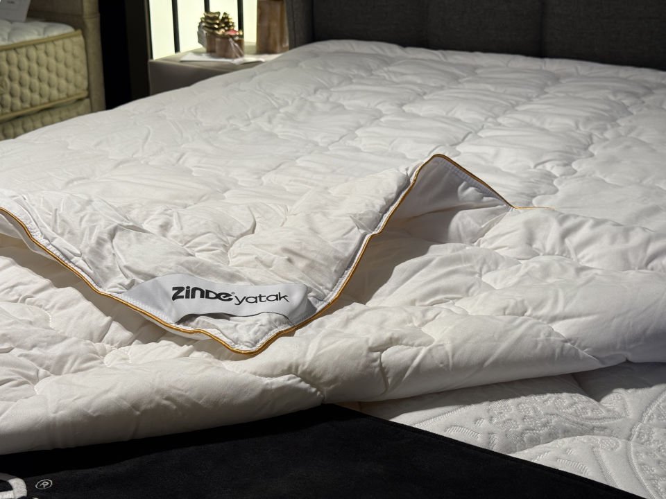 Zinde Yün Yorgan 155*215 Saten Tek Biye Tek Kişilik