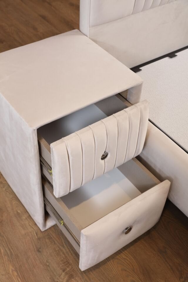 Zinde Calista Komodin